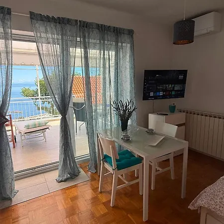 Vista Esmeralda * Опатія